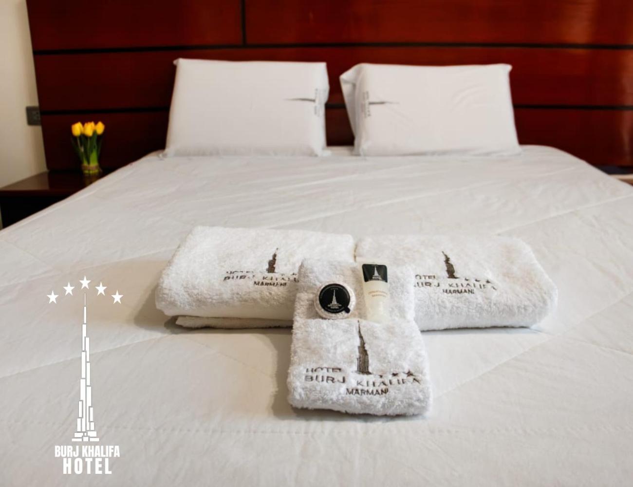 Hotel Burj Khalifa Quillabamba ภายนอก รูปภาพ
